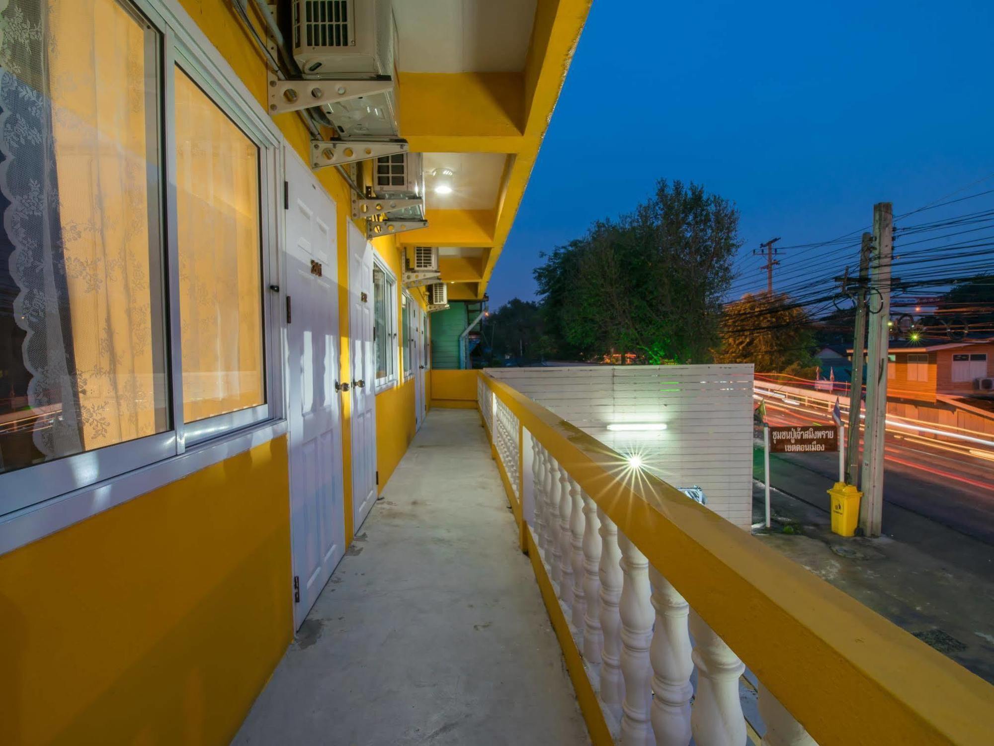 Take A Rest Donmuang Residence Bangkok Exterior photo
